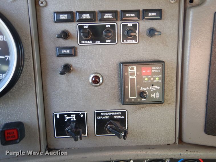 image for item GM9155 2007 Kenworth T300  fuel truck