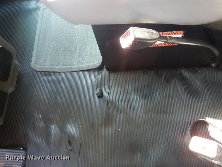 image for item GM9155 2007 Kenworth T300  fuel truck