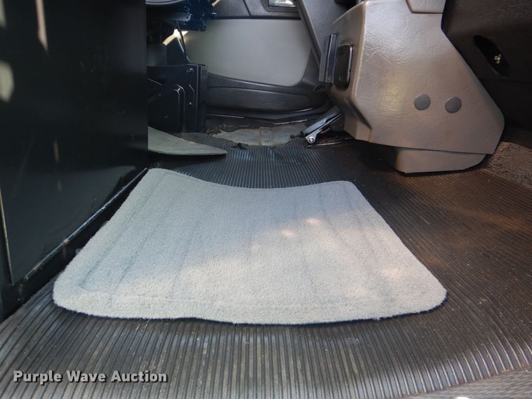 image for item GM9155 2007 Kenworth T300  fuel truck