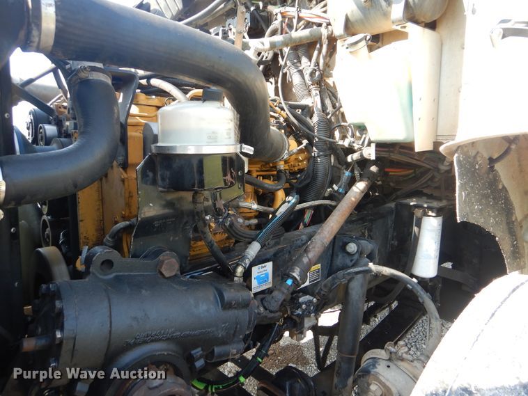 image for item GM9155 2007 Kenworth T300  fuel truck