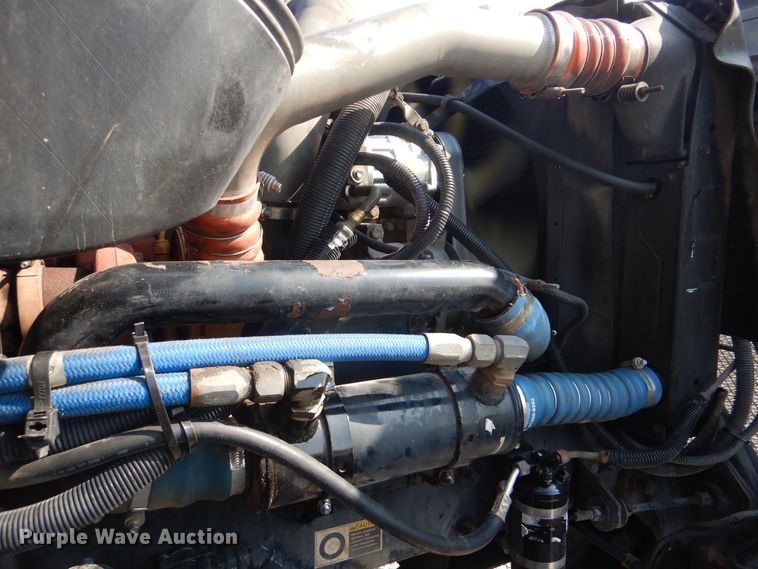 image for item GM9155 2007 Kenworth T300  fuel truck