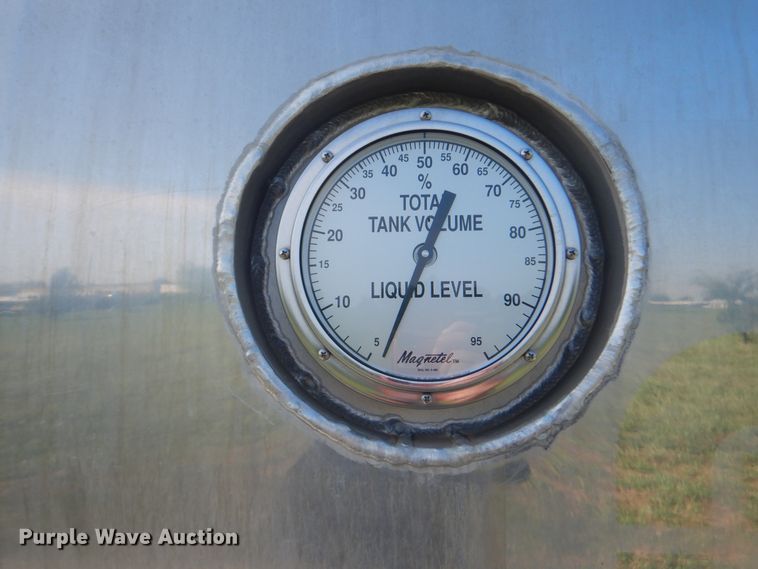 image for item GM9155 2007 Kenworth T300  fuel truck