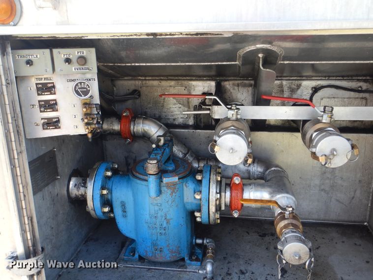 image for item GM9155 2007 Kenworth T300  fuel truck