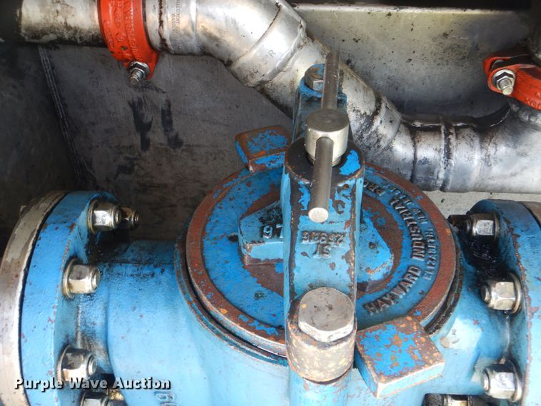 image for item GM9155 2007 Kenworth T300  fuel truck