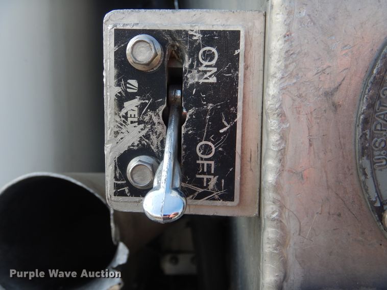 image for item GM9155 2007 Kenworth T300  fuel truck