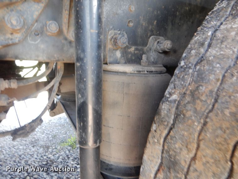 image for item GM9155 2007 Kenworth T300  fuel truck