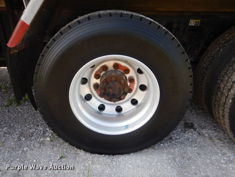 image for item GM9155 2007 Kenworth T300  fuel truck