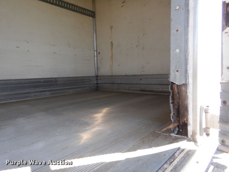 image for item GM9157 2005 International 4300  refrigerated box truck