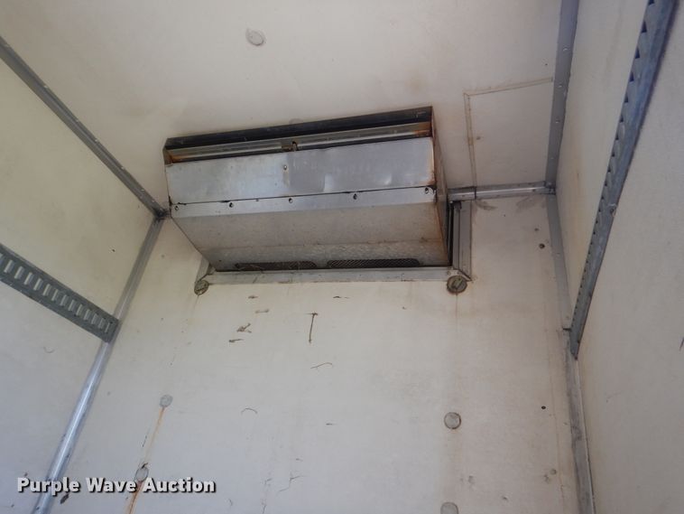 image for item GM9157 2005 International 4300  refrigerated box truck