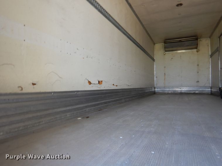 image for item GM9157 2005 International 4300  refrigerated box truck