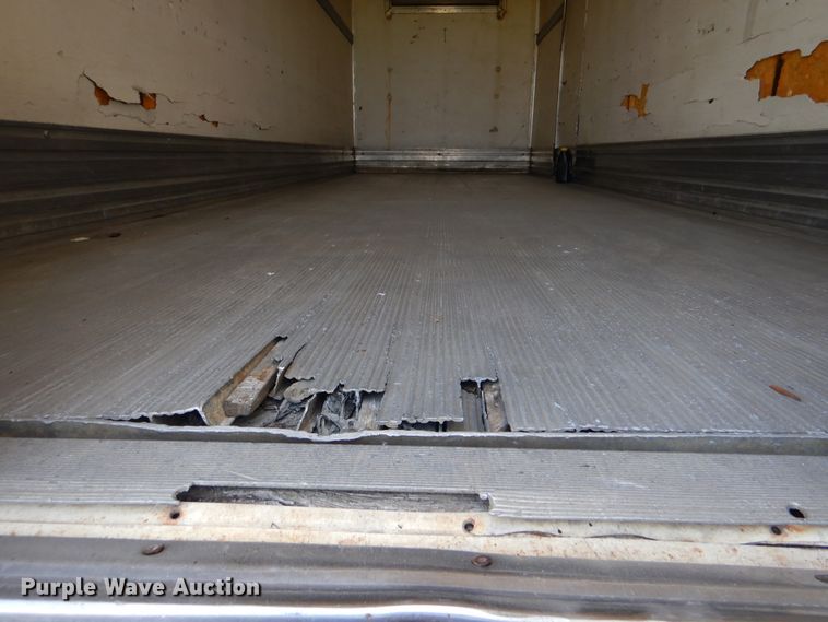 image for item GM9157 2005 International 4300  refrigerated box truck