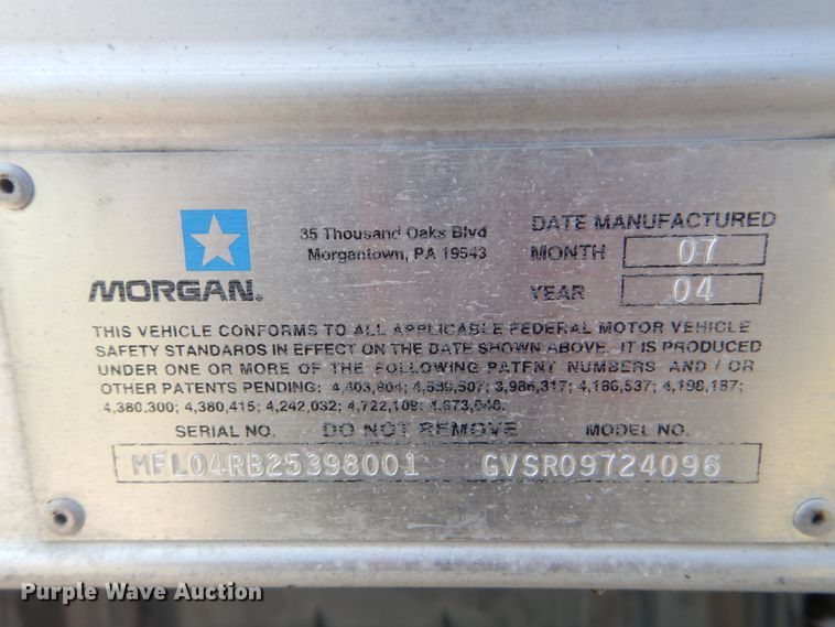 image for item GM9157 2005 International 4300  refrigerated box truck