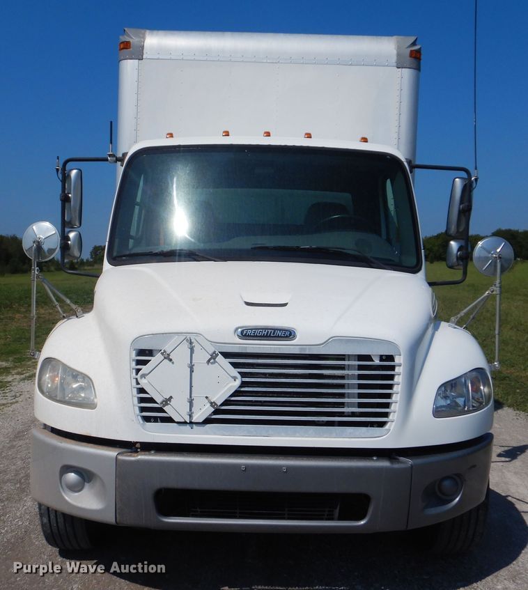 image for item GM9158 2006 Freightliner Business Class M2  box truck