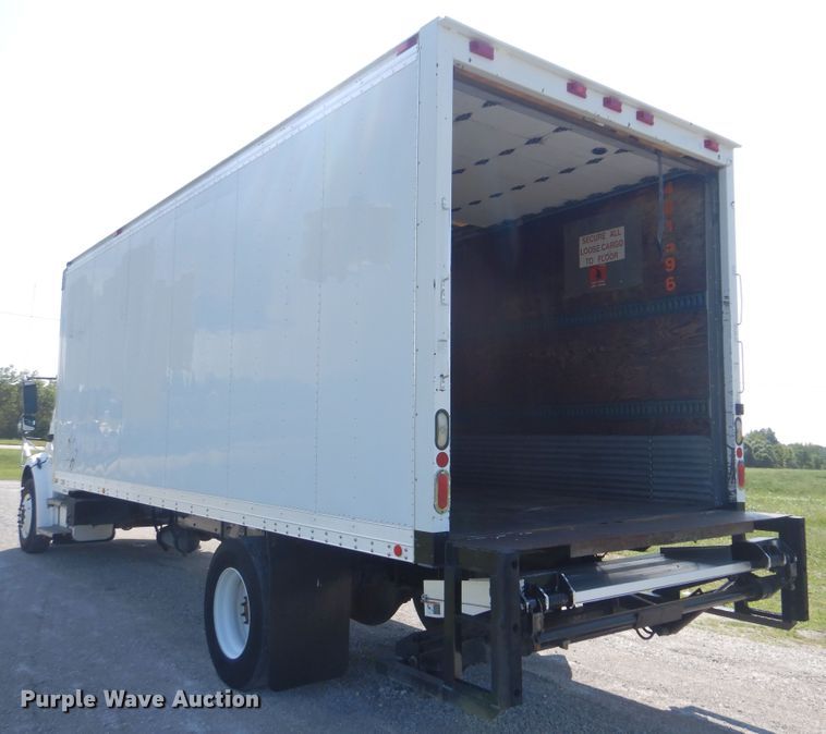 image for item GM9158 2006 Freightliner Business Class M2  box truck