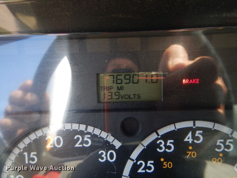 image for item GM9158 2006 Freightliner Business Class M2  box truck