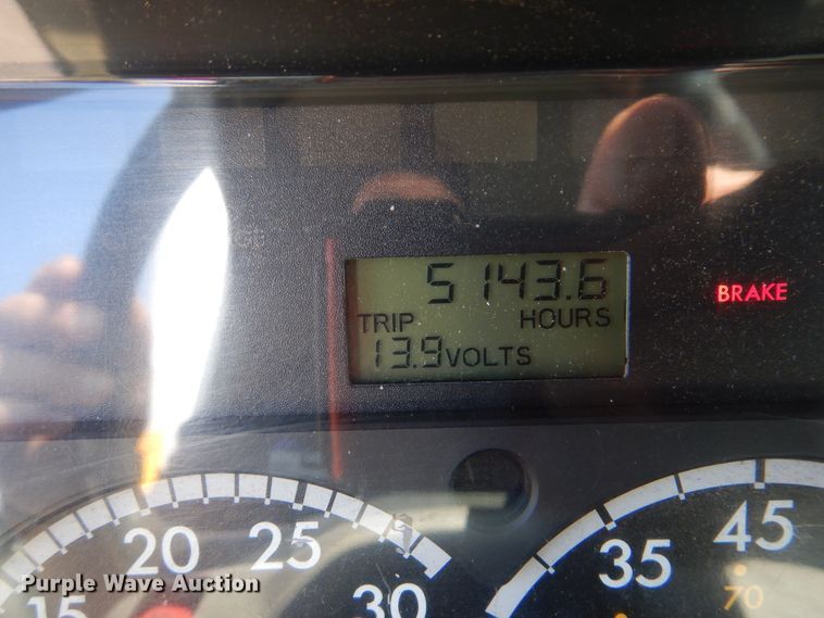 image for item GM9158 2006 Freightliner Business Class M2  box truck