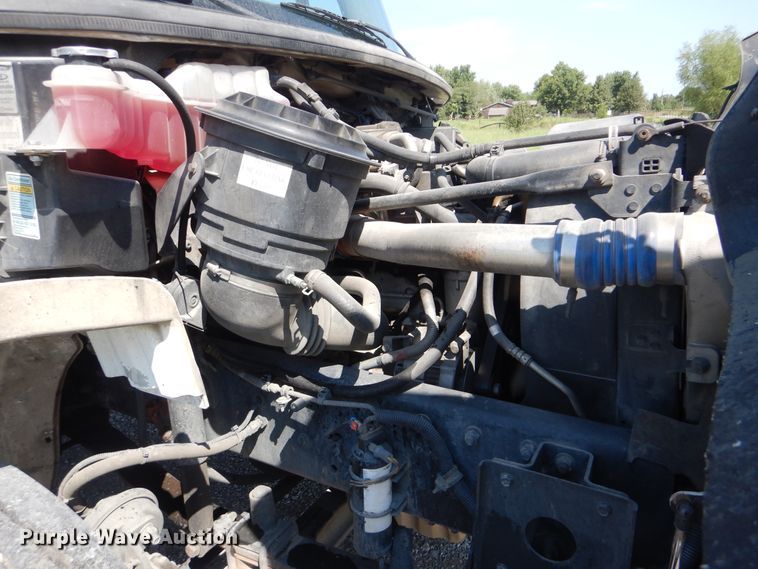 image for item GM9158 2006 Freightliner Business Class M2  box truck