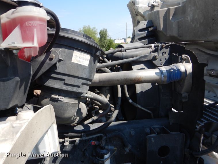 image for item GM9158 2006 Freightliner Business Class M2  box truck