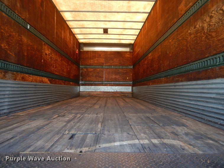 image for item GM9158 2006 Freightliner Business Class M2  box truck