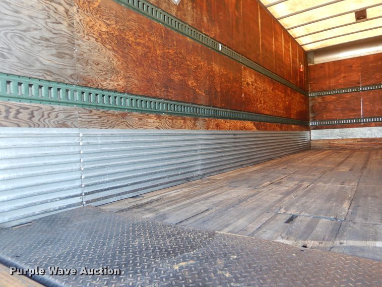 image for item GM9158 2006 Freightliner Business Class M2  box truck