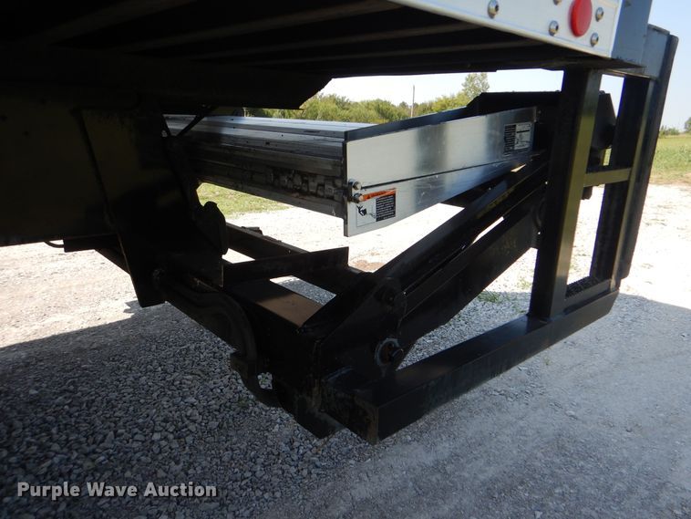 image for item GM9158 2006 Freightliner Business Class M2  box truck