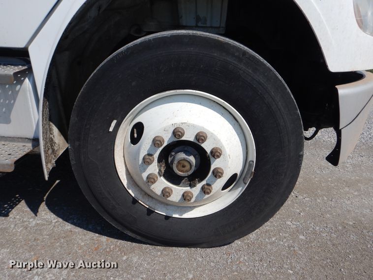 image for item GM9158 2006 Freightliner Business Class M2  box truck