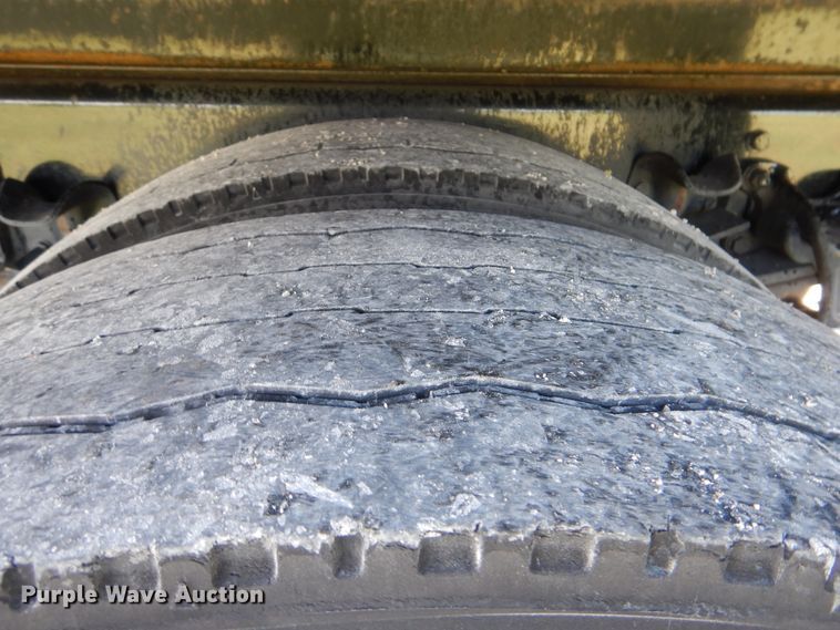 image for item GM9158 2006 Freightliner Business Class M2  box truck