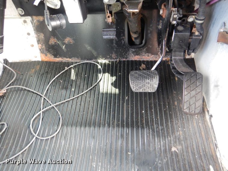 image for item GM9160 2009 Freightliner MT45  delivery truck