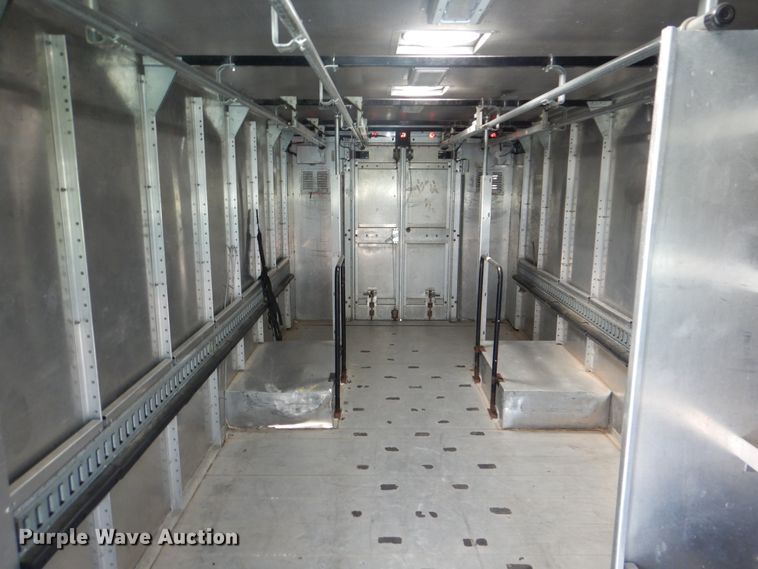 image for item GM9160 2009 Freightliner MT45  delivery truck