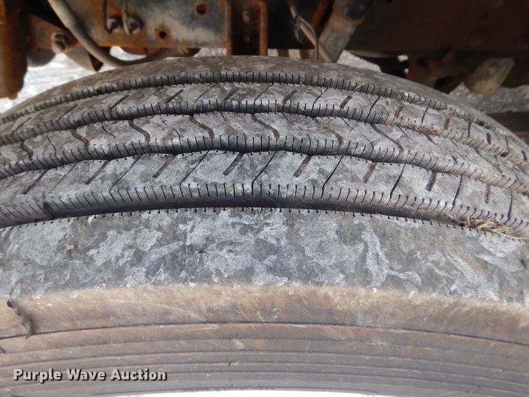 image for item GM9160 2009 Freightliner MT45  delivery truck