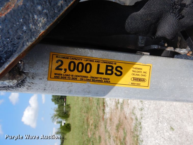 image for item GM9160 2009 Freightliner MT45  delivery truck