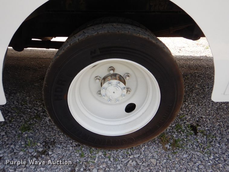 image for item GM9160 2009 Freightliner MT45  delivery truck