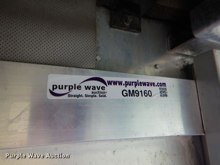 image for item GM9160 2009 Freightliner MT45  delivery truck