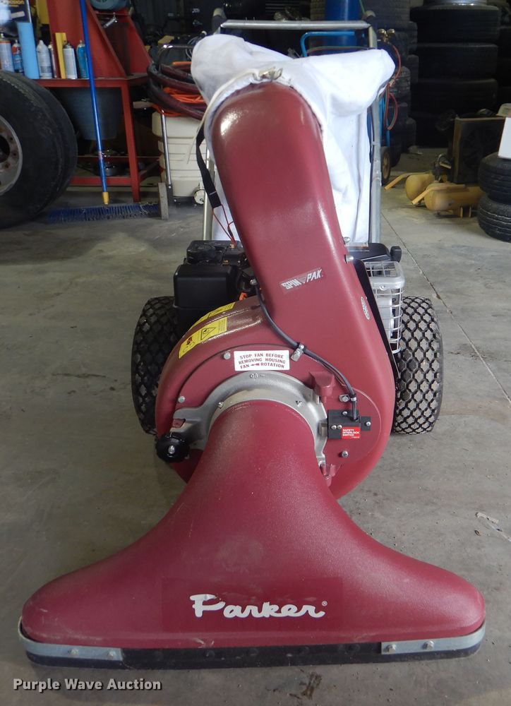 Parker VAC35 lawn and leaf vacuum in Collinsville, OK Item GM9171