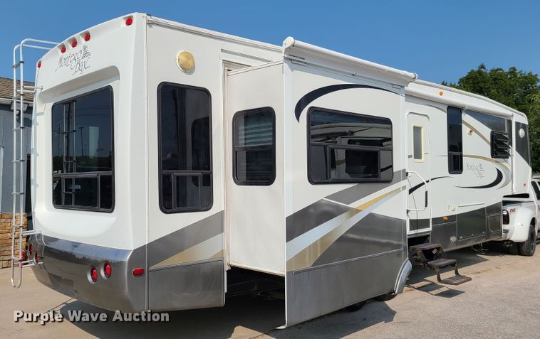 image for item GO9414 2007 KZRV  camper