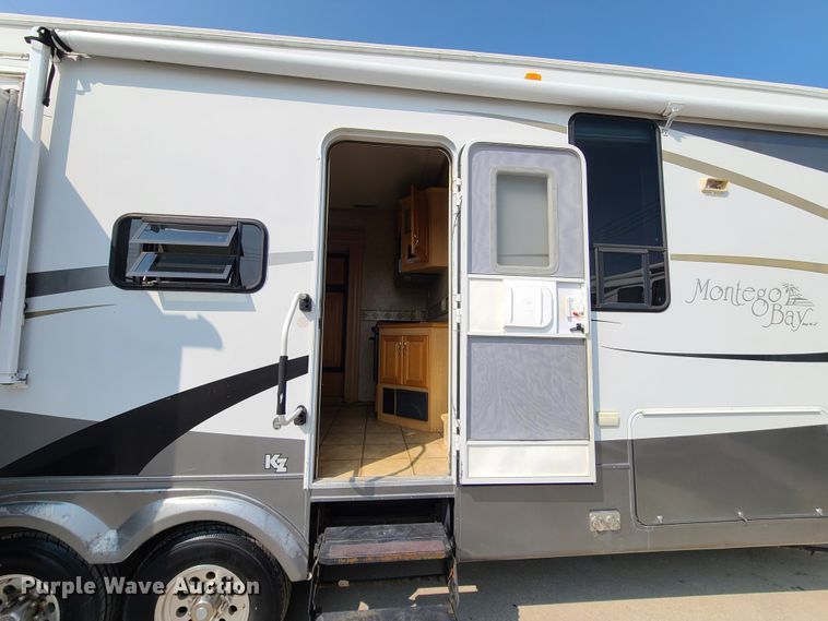 image for item GO9414 2007 KZRV  camper