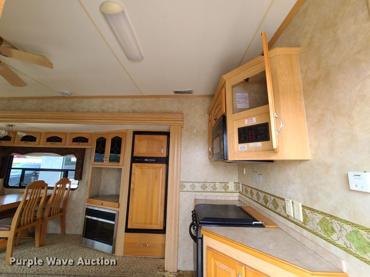 image for item GO9414 2007 KZRV  camper