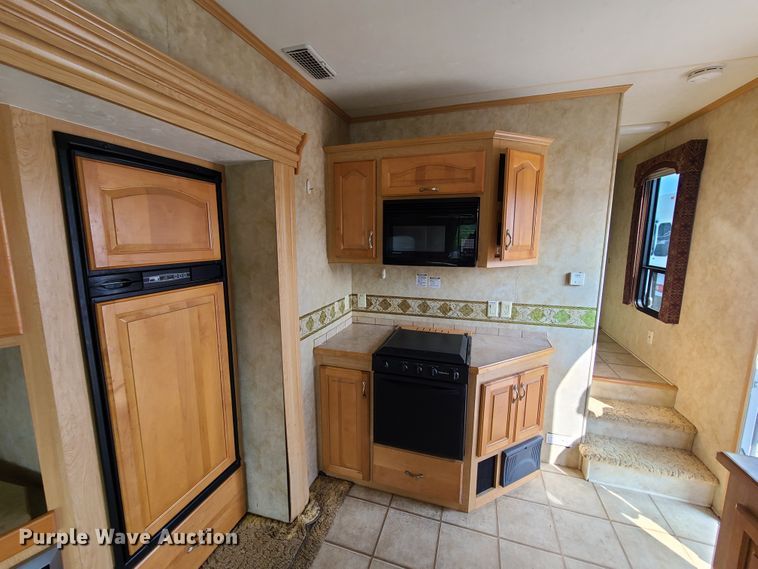 image for item GO9414 2007 KZRV  camper