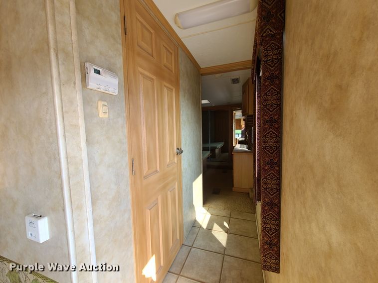 image for item GO9414 2007 KZRV  camper