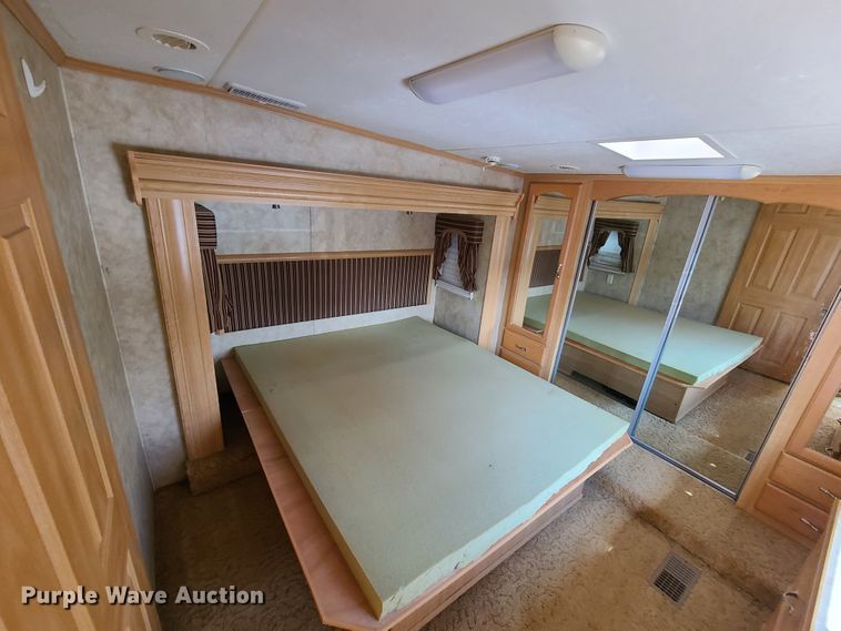 image for item GO9414 2007 KZRV  camper