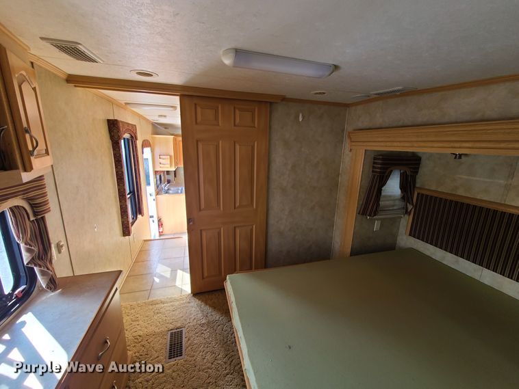 image for item GO9414 2007 KZRV  camper