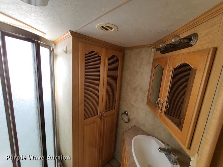 image for item GO9414 2007 KZRV  camper