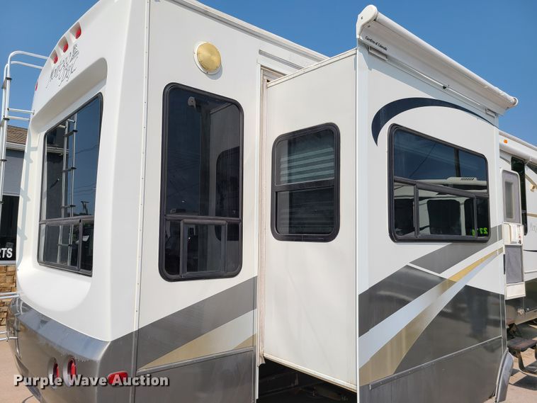 image for item GO9414 2007 KZRV  camper