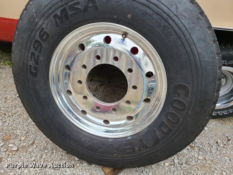 image for item GO9422 Goodyear 385/65R22.5 tire and wheel