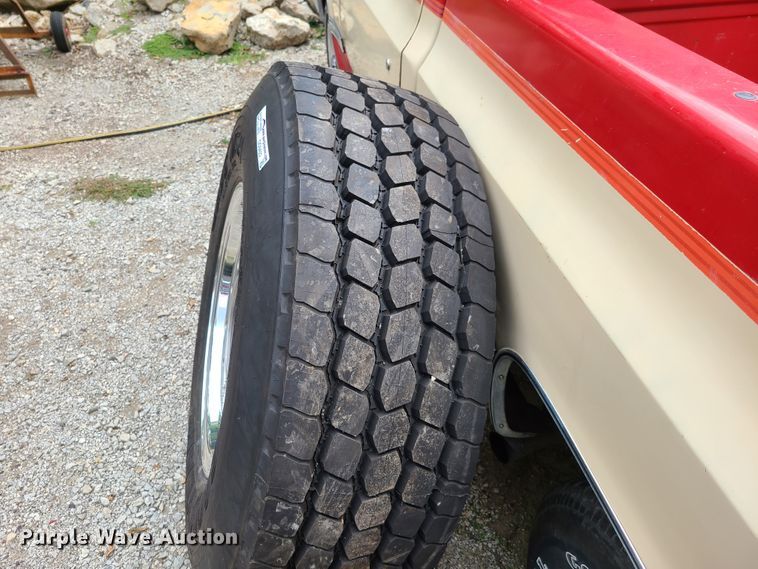 image for item GO9422 Goodyear 385/65R22.5 tire and wheel