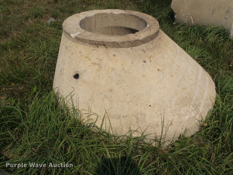 image for item GX9210 Concrete culverts and risers