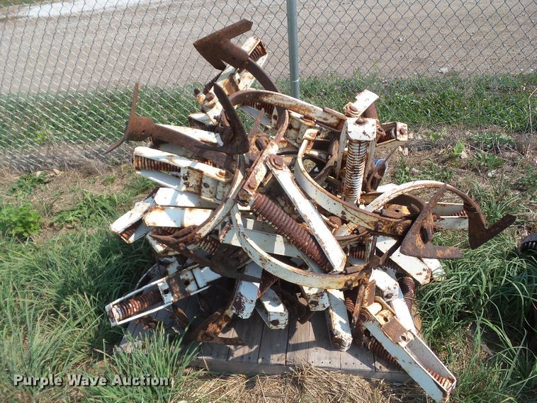 image for item GX9211 Cultivator sweeps