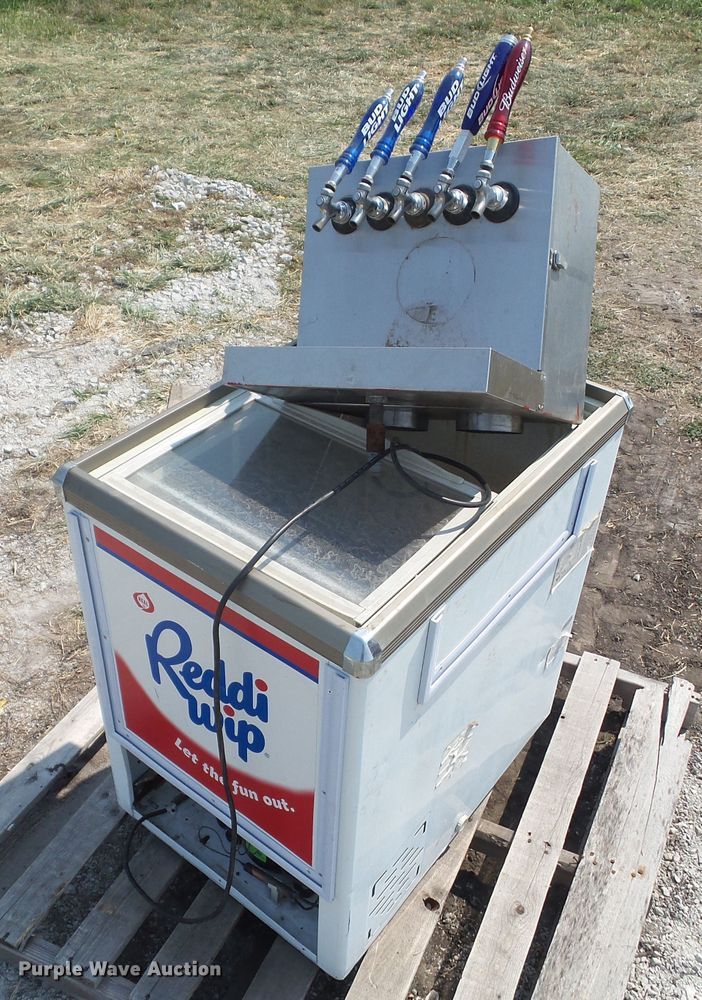 image for item GX9215 Keg drink dispenser