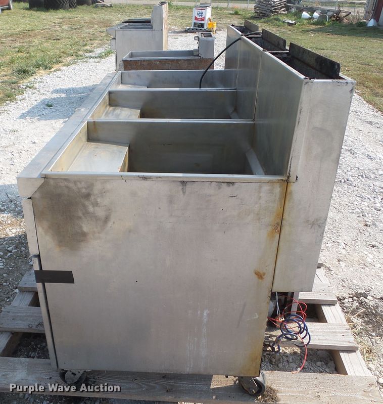 image for item GX9217 (4) fryers