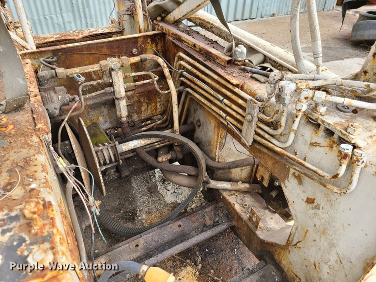 image for item GY9629 Bobcat  skid steer loader